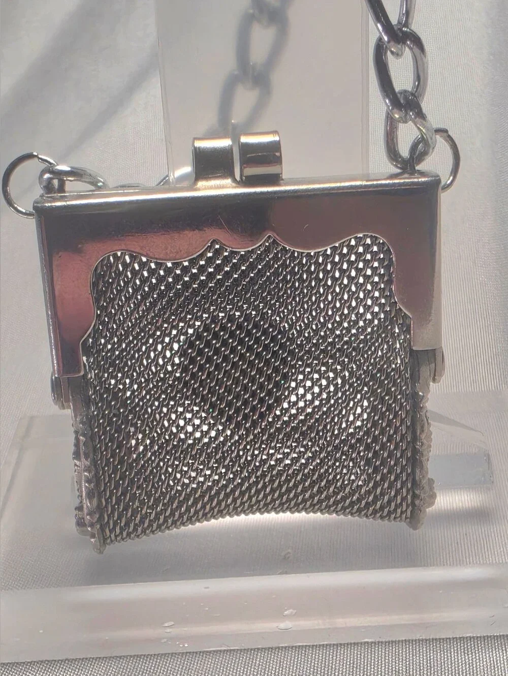 Vintage Seattle Space Needle Silver Mesh Pocket Purse with Chain